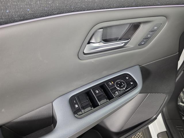 2026 Nissan LEAF PLATINUM+