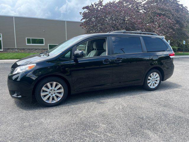 2014 Toyota Sienna LE 7 Passenger