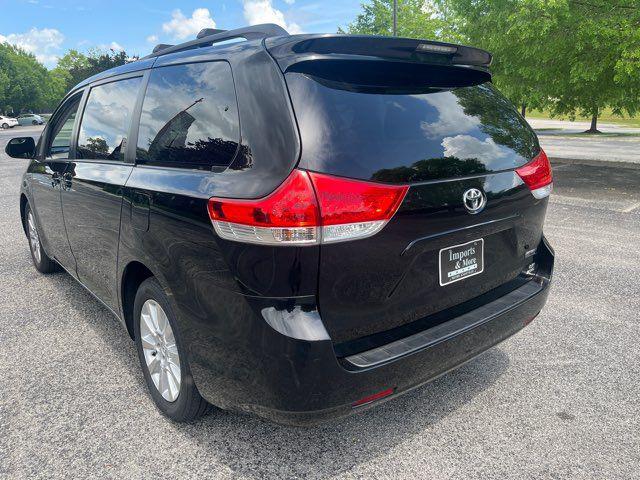 2014 Toyota Sienna LE 7 Passenger