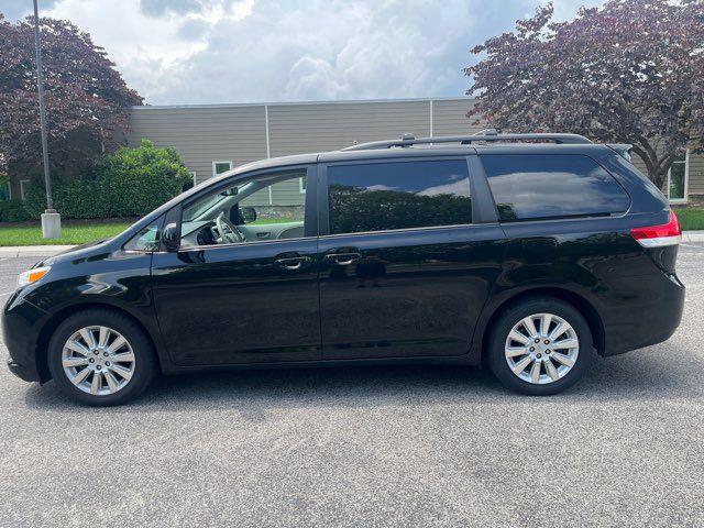 2014 Toyota Sienna LE 7 Passenger