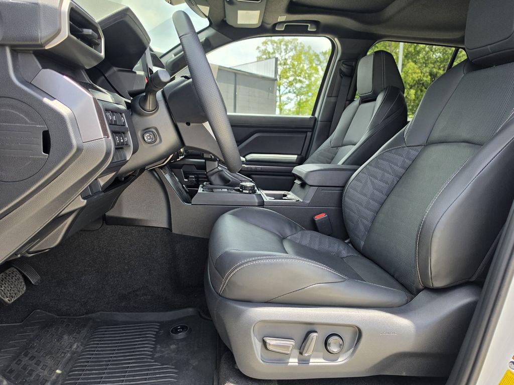 2025 Toyota 4Runner TRD Off-Road Premium - Photo 13