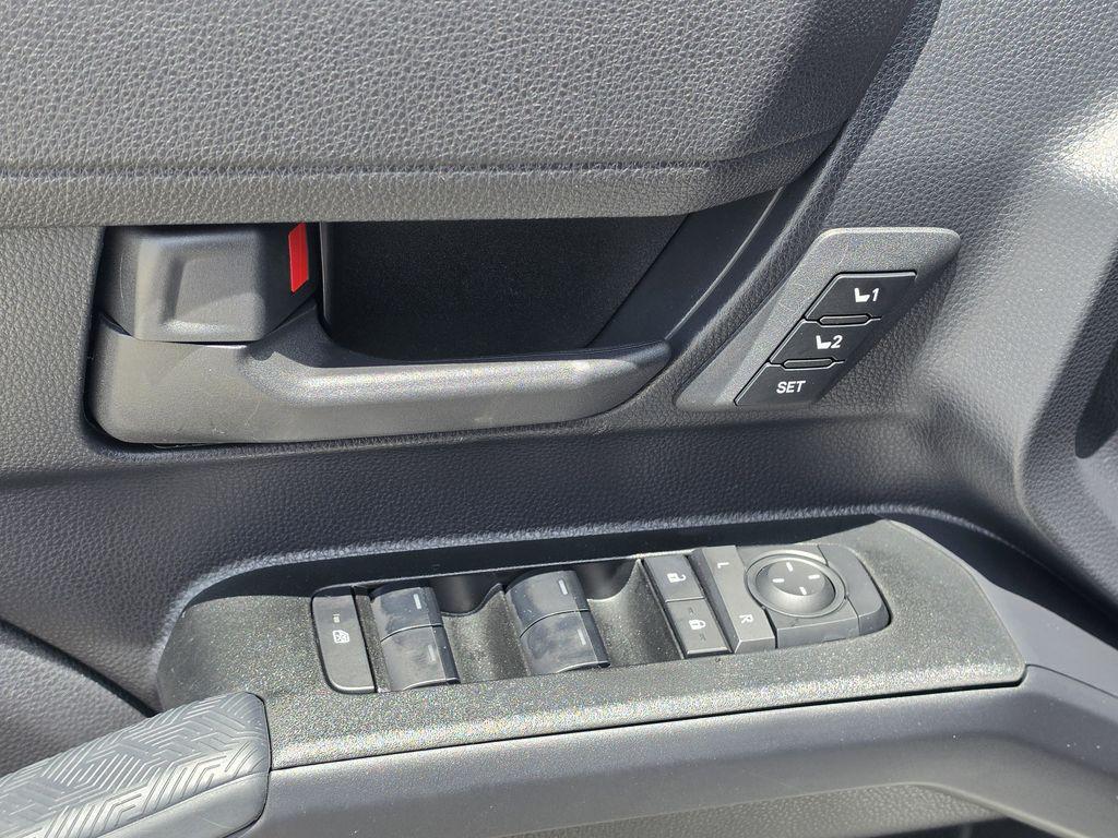 2025 Toyota 4Runner TRD Off-Road Premium - Photo 17