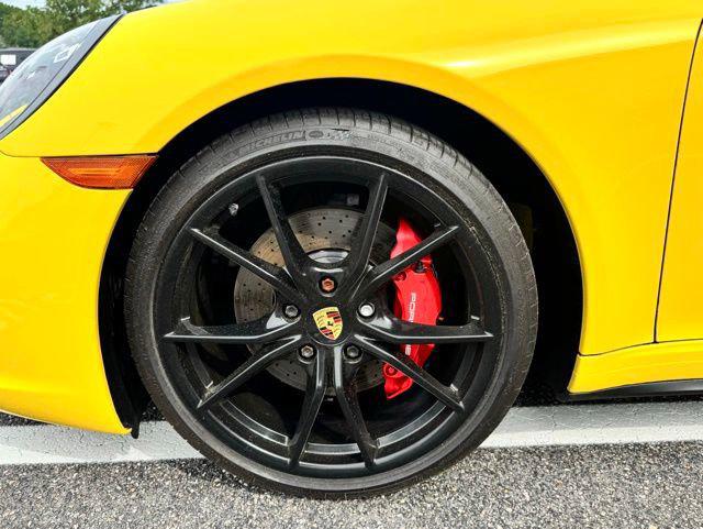 2017 Porsche 911 Carrera 4S