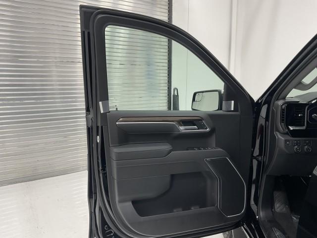 2026 Chevrolet Silverado 1500 4WD Crew Cab Standard Bed LT