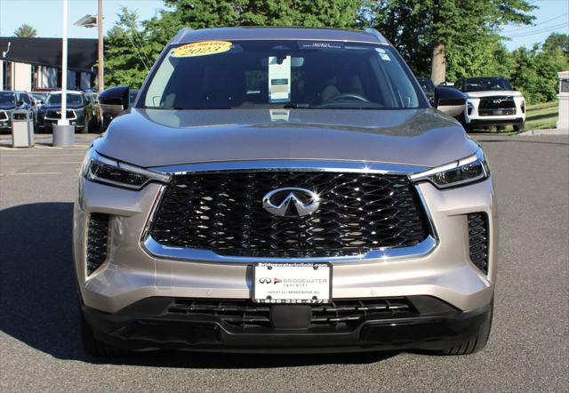 2023 INFINITI QX60 LUXE AWD