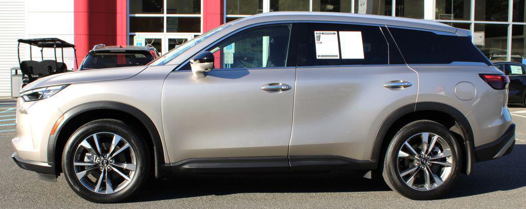 2023 INFINITI QX60 LUXE AWD