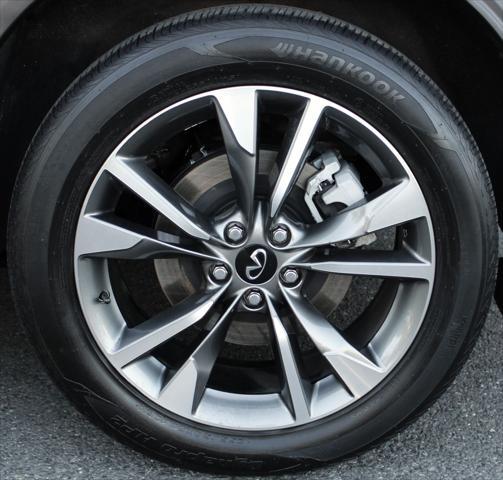 2023 INFINITI QX60 LUXE AWD