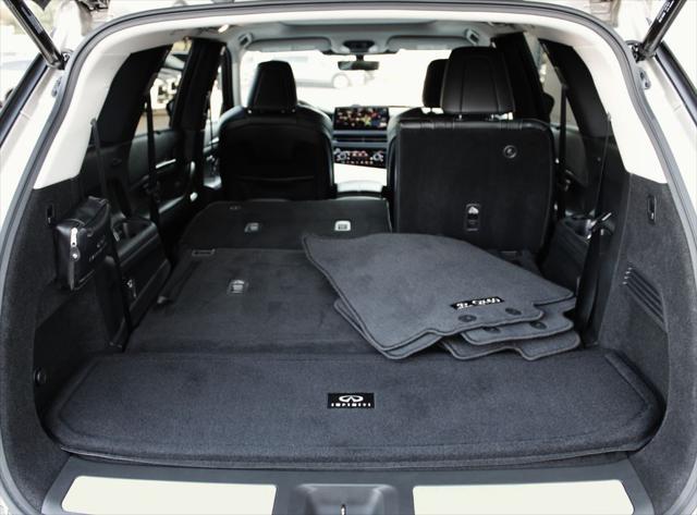 2023 INFINITI QX60 LUXE AWD