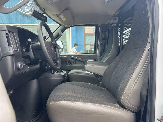 2022 Chevrolet Express Cargo Van RWD 2500 Regular Wheelbase WT