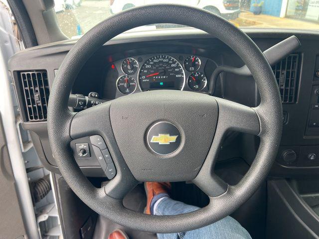 2022 Chevrolet Express Cargo Van RWD 2500 Regular Wheelbase WT