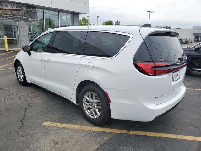 2024 Chrysler Pacifica Touring L