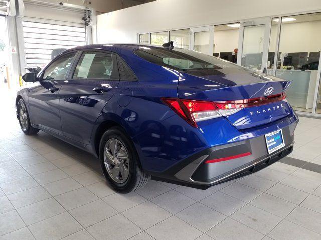 2025 Hyundai Elantra SE