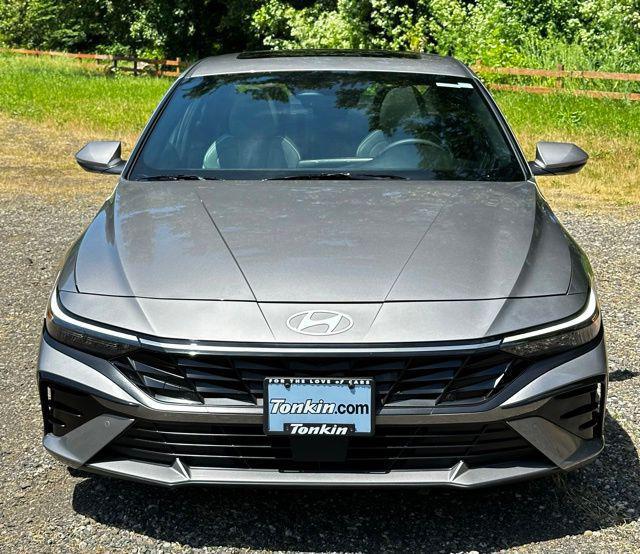 2024 Hyundai Elantra Hybrid Limited