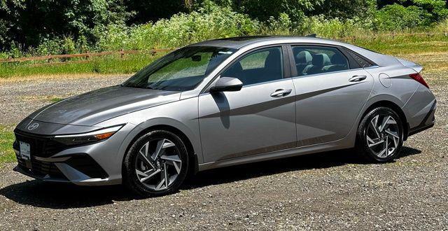 2024 Hyundai Elantra Hybrid Limited