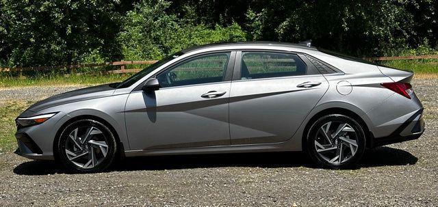 2024 Hyundai Elantra Hybrid Limited