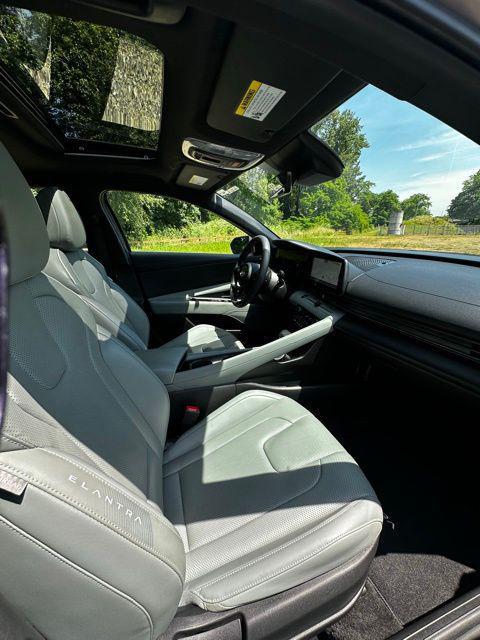 2024 Hyundai Elantra Hybrid Limited