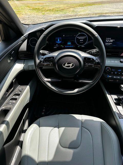 2024 Hyundai Elantra Hybrid Limited