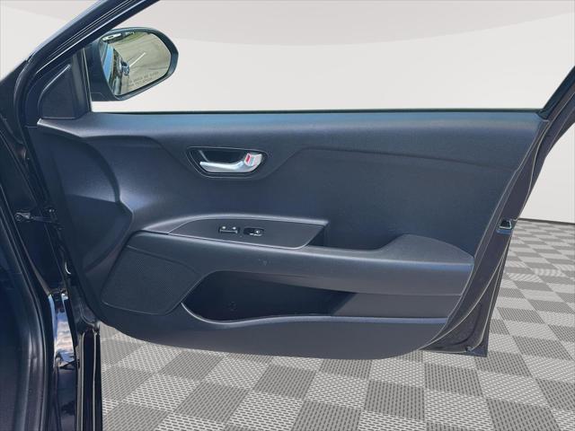 2022 Kia Rio 5 door S