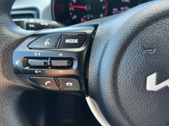 2022 Kia Rio 5 door S