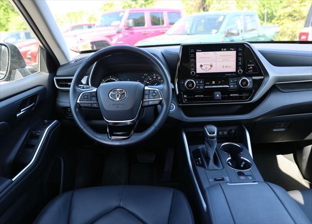 2020 Toyota Highlander Hybrid XLE