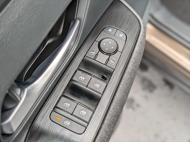 2025 Nissan Kicks SV FWD