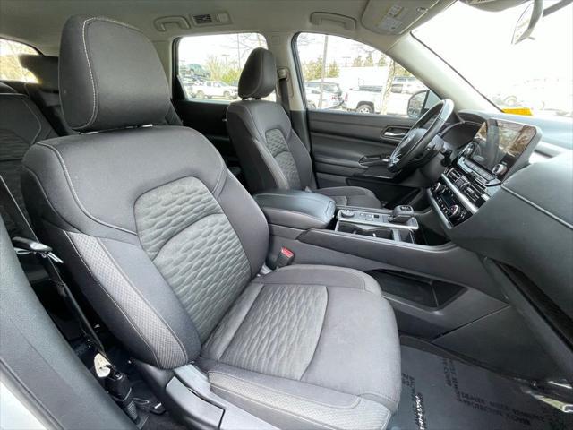 2022 Nissan Pathfinder SV 4WD