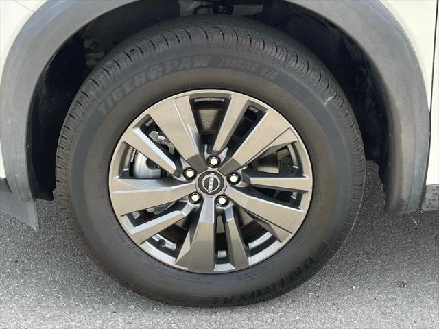 2022 Nissan Pathfinder SV 4WD