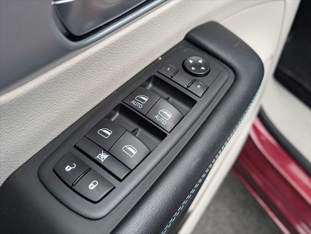 2020 Chrysler Pacifica Hybrid Touring L