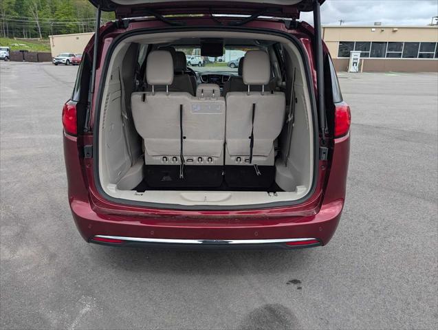 2020 Chrysler Pacifica Hybrid Touring L