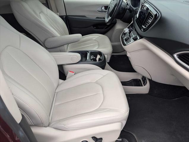 2020 Chrysler Pacifica Hybrid Touring L