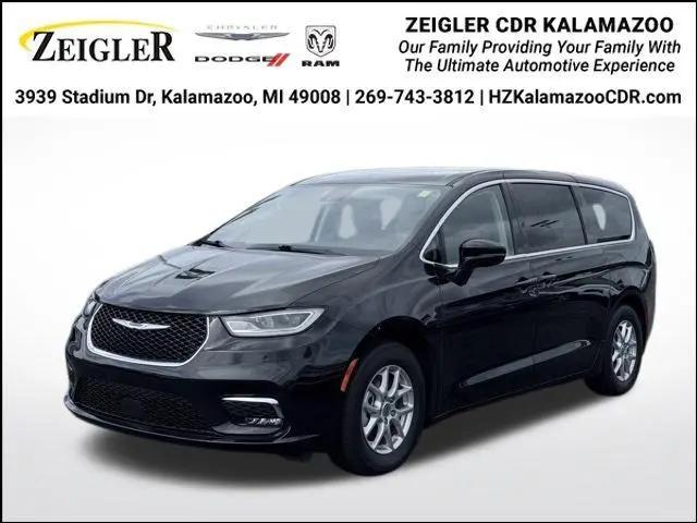 2024 Chrysler Pacifica Touring L for sale in Kalamazoo, MI