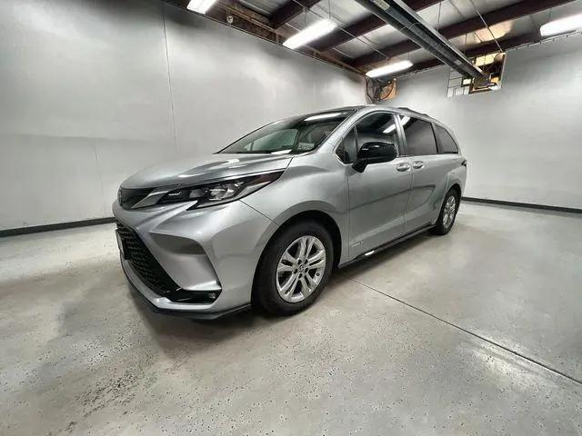 2021 Toyota Sienna XSE for sale in RHINELANDER, WI