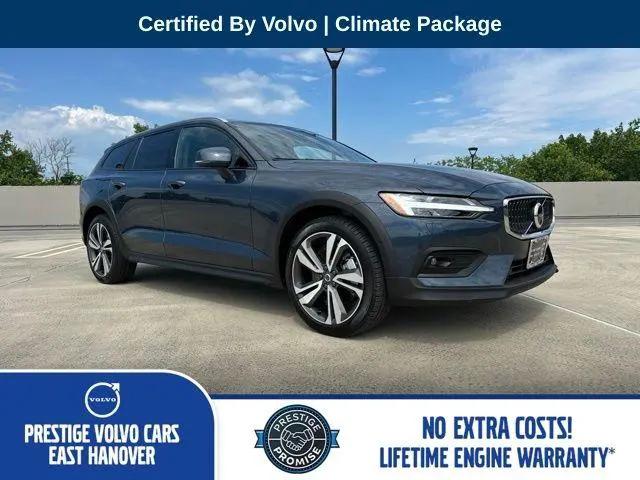 2025 Volvo V60 Cross Country Plus, B5 AWD Gas (mild hybrid) for sale in East Hanover, NJ