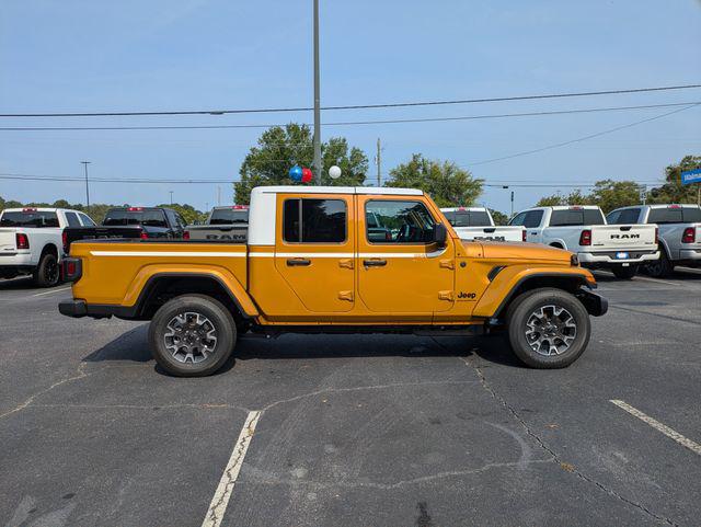 2026 Jeep Gladiator GLADIATOR SAHARA 4X4