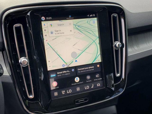2026 Volvo XC40 Plus, B5 AWD Gas (mild hybrid), Dark