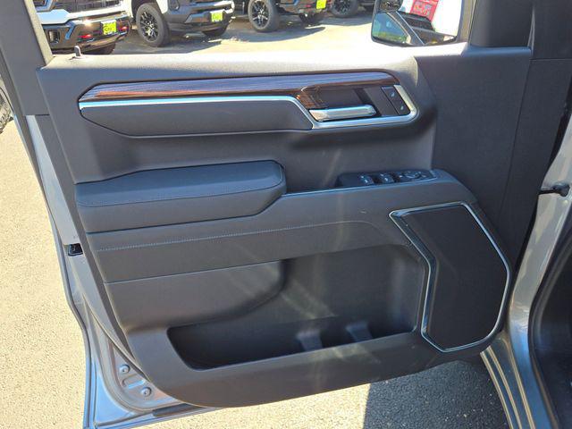 2026 Chevrolet Silverado 1500 4WD Crew Cab Short Bed LT with 2FL