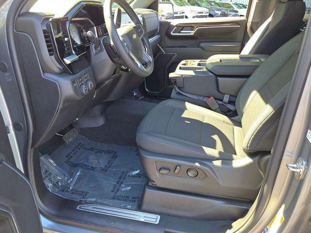 2026 Chevrolet Silverado 1500 4WD Crew Cab Short Bed LT with 2FL
