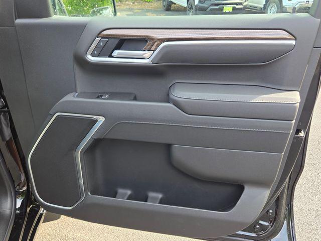 2026 Chevrolet Silverado 1500 4WD Crew Cab Short Bed LT with 2FL
