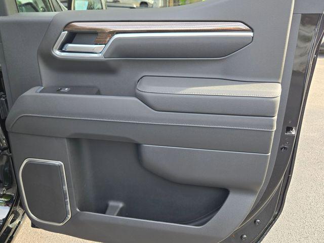 2026 Chevrolet Silverado 1500 4WD Crew Cab Short Bed LT with 2FL