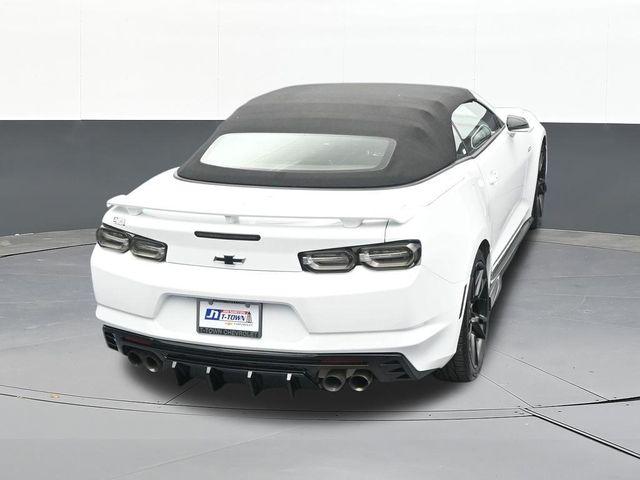 2022 Chevrolet Camaro RWD Convertible LT1