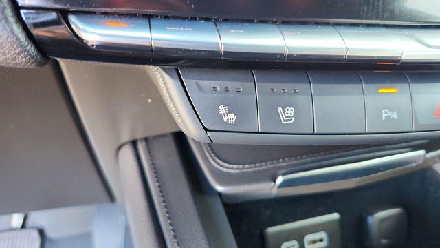 2024 Cadillac XT4 AWD Premium Luxury