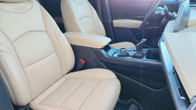 2024 Cadillac XT4 AWD Premium Luxury