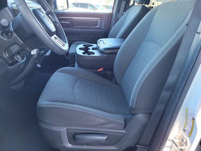 2024 Ram 1500 Classic Warlock Crew Cab 4x2 5'7" Box