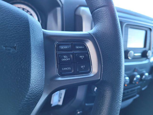 2024 Ram 1500 Classic Warlock Crew Cab 4x2 5'7" Box