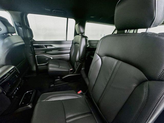 2026 Jeep Grand Wagoneer L 4x4