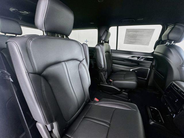 2026 Jeep Grand Wagoneer L 4x4