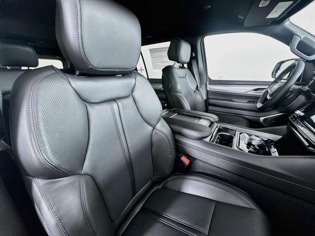 2026 Jeep Grand Wagoneer L 4x4