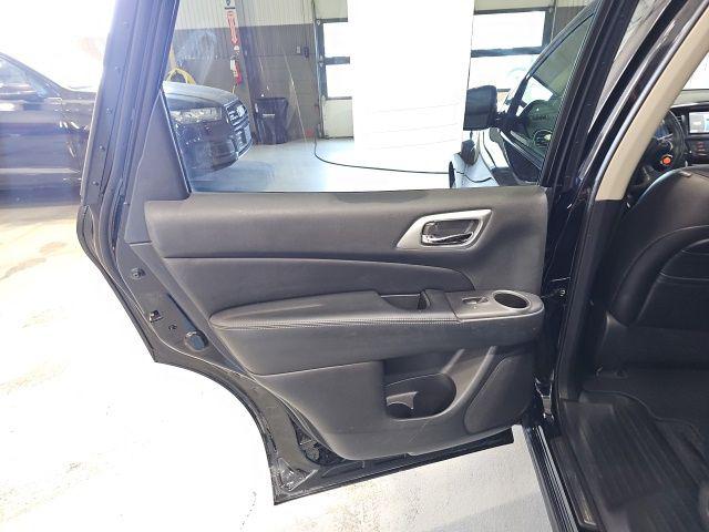 2013 Nissan Pathfinder SL