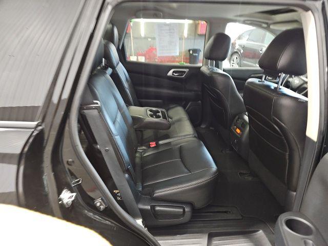 2013 Nissan Pathfinder SL