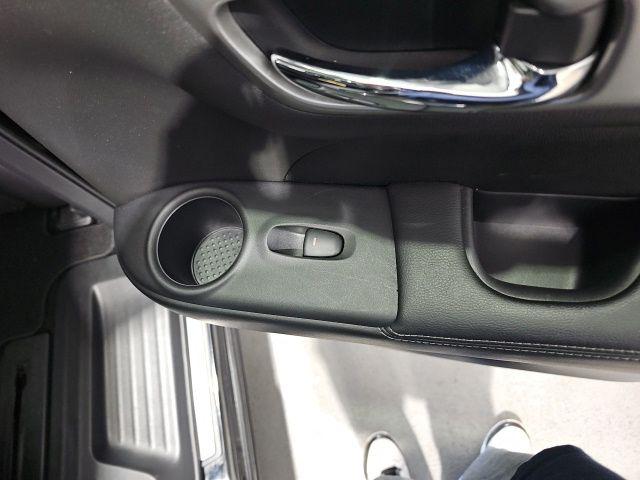2013 Nissan Pathfinder SL